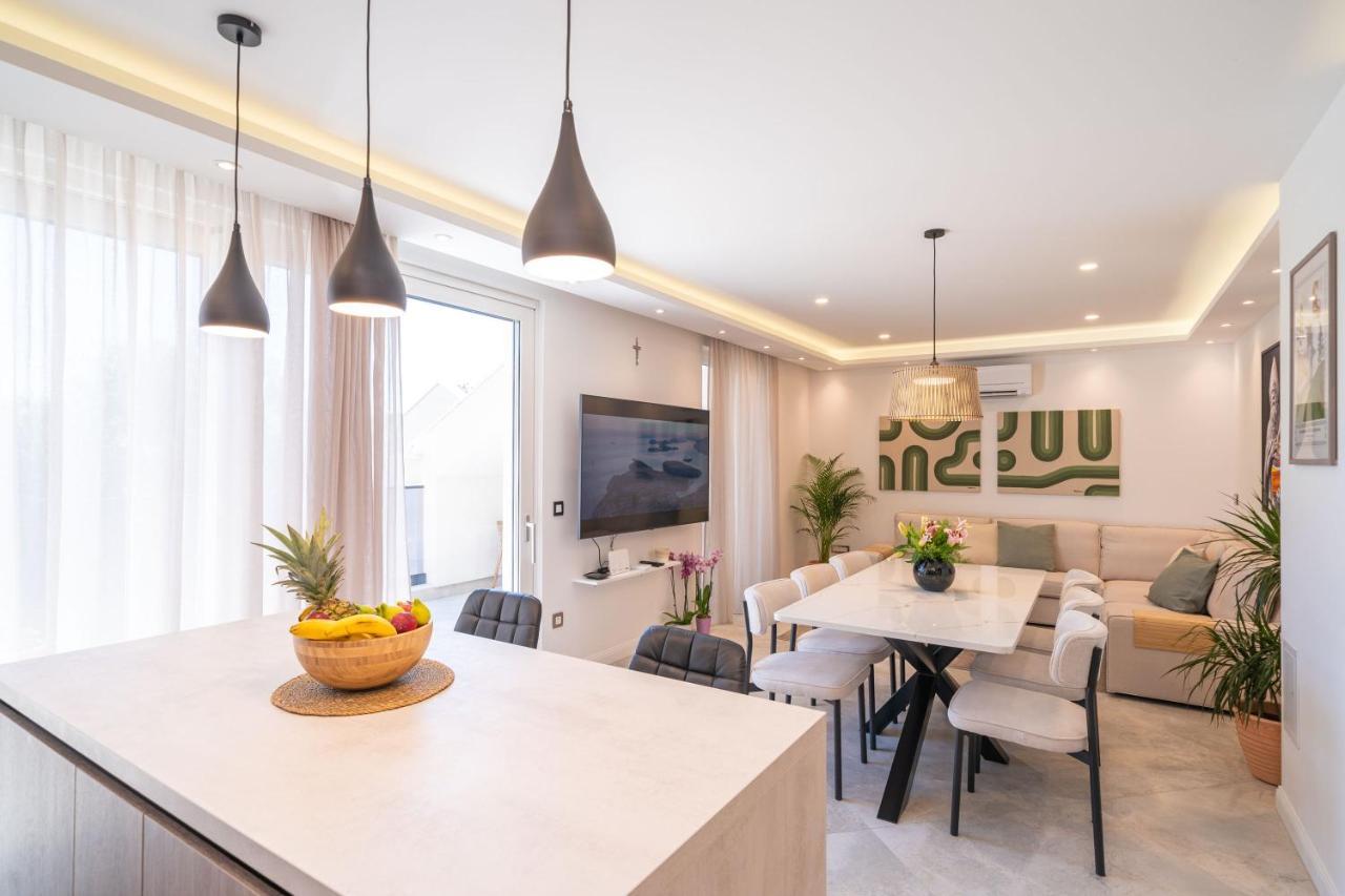 Apartmán Luxumbra With Terrace And Free Parking