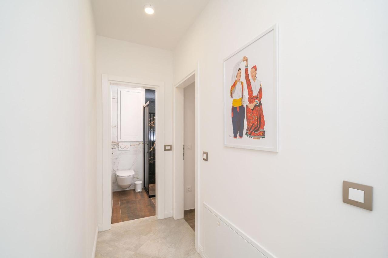 Luxumbra With Terrace And Free Parking Apartmán