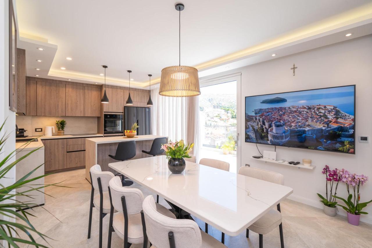 Luxumbra With Terrace And Free Parking Apartment