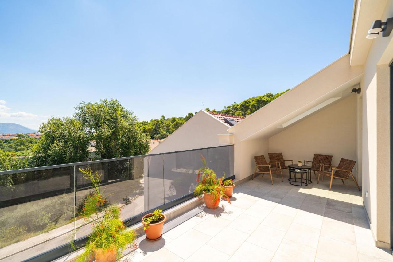 Apartment Luxumbra With Terrace And Free Parking *