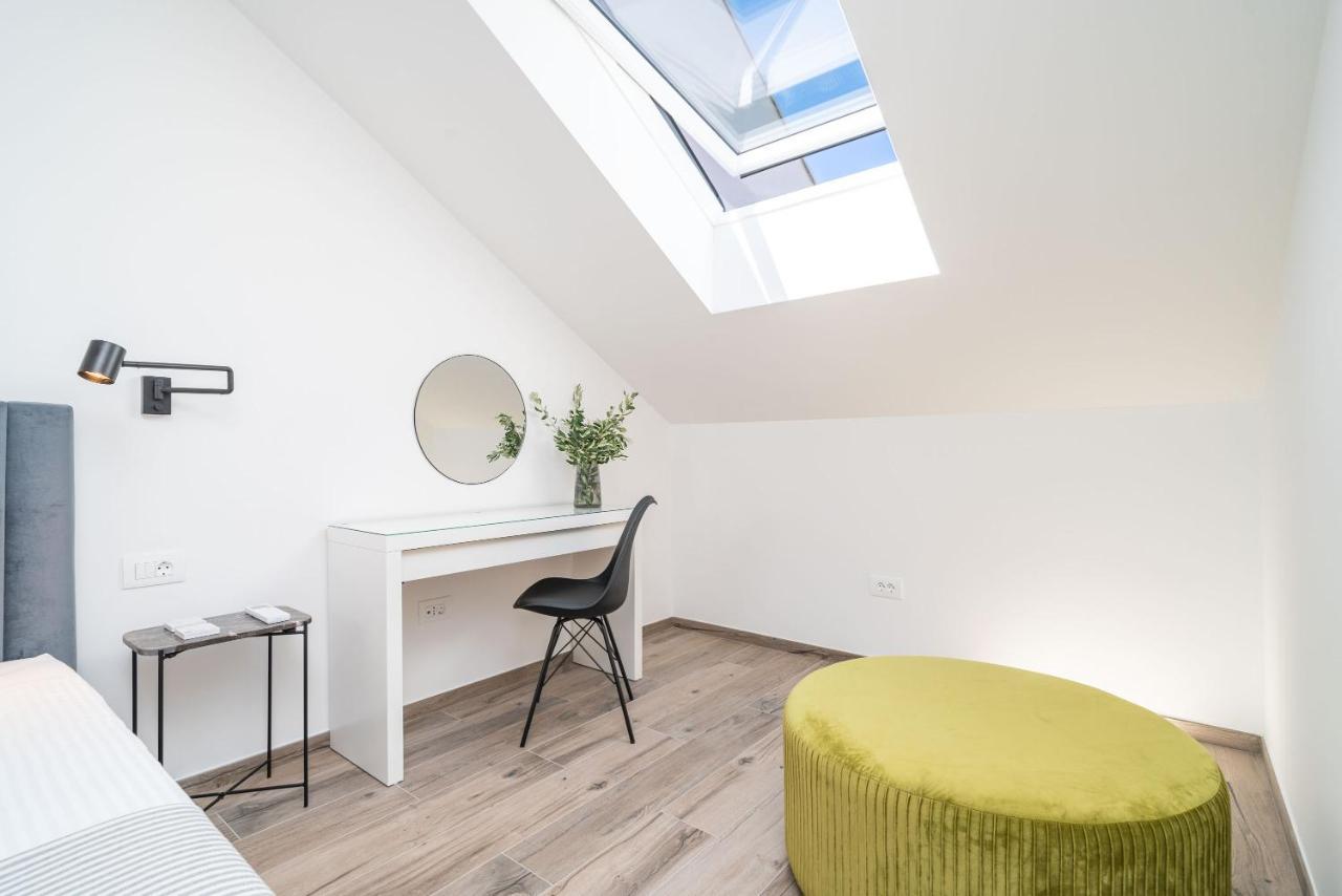 Apartment Luxumbra With Terrace And Free Parking