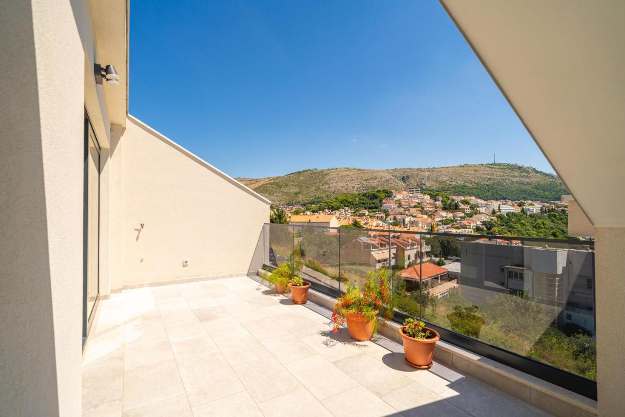 Apartment Luxumbra With Terrace And Free Parking *